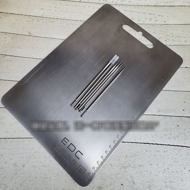 Thick Titanium Alloy Cutting B - Camp Cutting Board 评论和价格